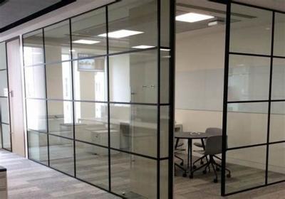 China ISO Modern Half Height Glass Cubicle Dividers  , Boss Office Partition Wall for sale
