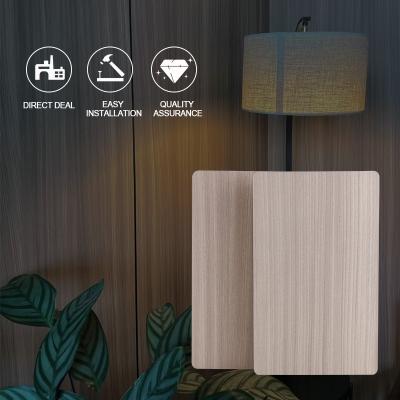 China El panel de pared de bambú del panel de fibras del carbón de leña del PVC de la polilla del grano anti de madera en venta