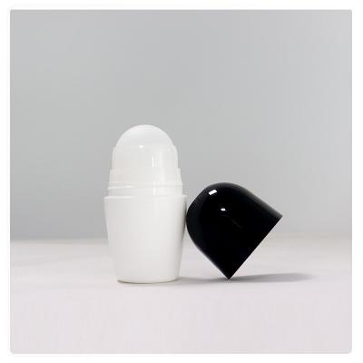 China Botellas de aceite de 50 ml de color negro de vidrio negro botellas de vidrio para desodorante en venta