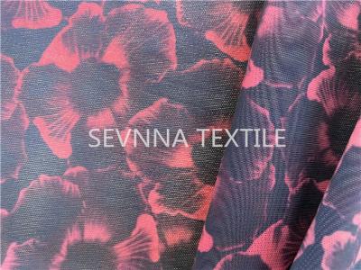 Chine La fleur imprimant le polyester a réutilisé la largeur du tissu 140cm de vêtements de bain à vendre
