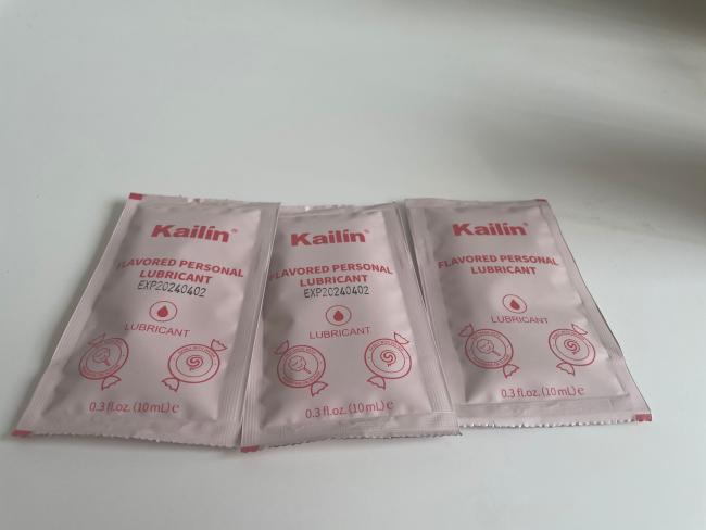 OEM Small size sachet water based personal lubricant adult sexy lube Oral lubricant Sex gel
