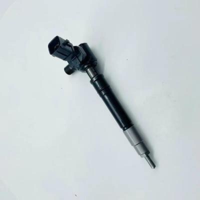 China 236700e070 Diesel Fuel Injector 23670-0E070 For Toyota Hilux 2.4L 2GD Engines for sale