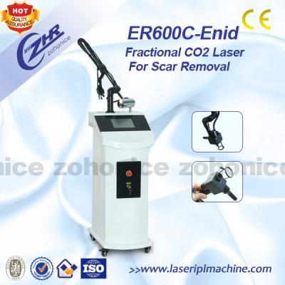 China Máquina fracionária médica do laser do CO2 do hospital para melhorar a pele & o poro novos volumosos à venda