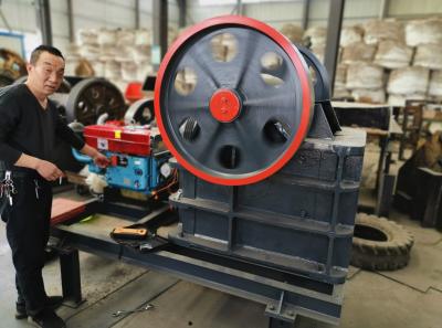 China PE250x400 PE200x300 Diesel Engine Mobile Jaw Crusher for sale