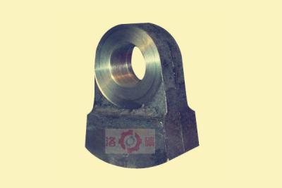 China Los bastidores y las forjas de los accesorios de la trituradora de martillo martillan la cabeza de martillo de la trituradora en venta