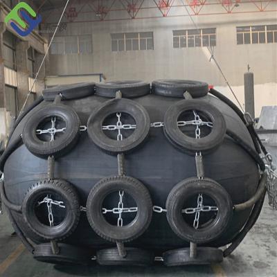 China Vessels Fishing Boats Pneumatic Rubber Marine Fender Ship To Ship Fender for sale