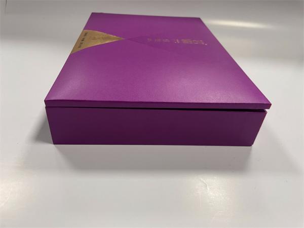 Quality Rectangle Gift Wrapping Box Purple Custom Magnetic Closure Box for sale