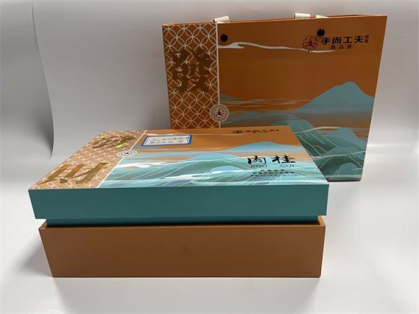 Quality Foil Stamping Paper Gift Box CYMK Square Cardboard Box With Lid Customized Logo for sale