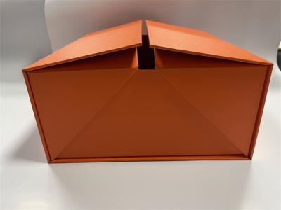 China Caja de papel plegable resistente con cierre magnético de cartón rectangular en venta