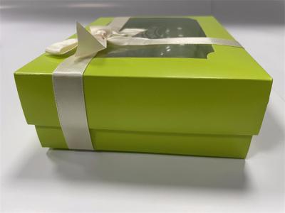 Chine Boîte de macarons verts avec couvercle clair Emballage de macarons biodégradables personnalisé à vendre