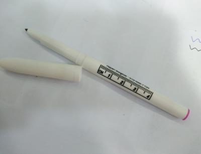 China el marcador permanente negro Pen Harmless Sterile Skin Marking del tatuaje del maquillaje del 10cm encierra en venta