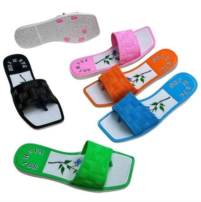 PVC Ladies Woven Strap Rose Print Flip Flops Casual Beach Sandals