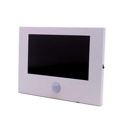 China motion activated lcd display 7 inch 1024x600 resolution LCD video module kit with battery driven for sale