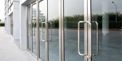China Entrance Aluminum Swing Doors Manual Or Automatic Sensor Open For Mall for sale