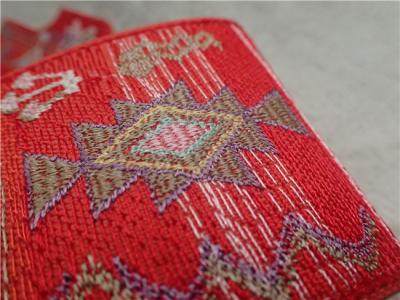 China Modelo de seda coloreado remiendos de encargo autos-adhesivo del bordado de la ropa en venta