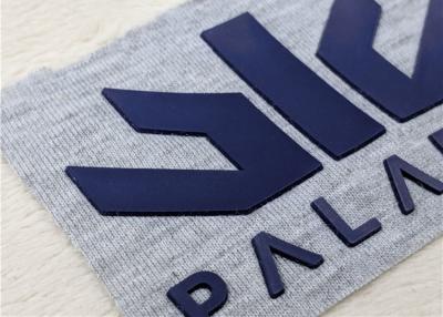 China Etiqueta do silicone da transferência térmica, remendo de borracha gravado do PVC do logotipo para vestuários à venda
