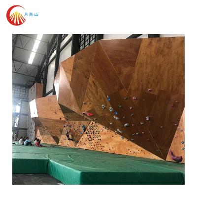中国 Organic Resin Composite Panels Indoor Climbing Wall For Parks 販売のため