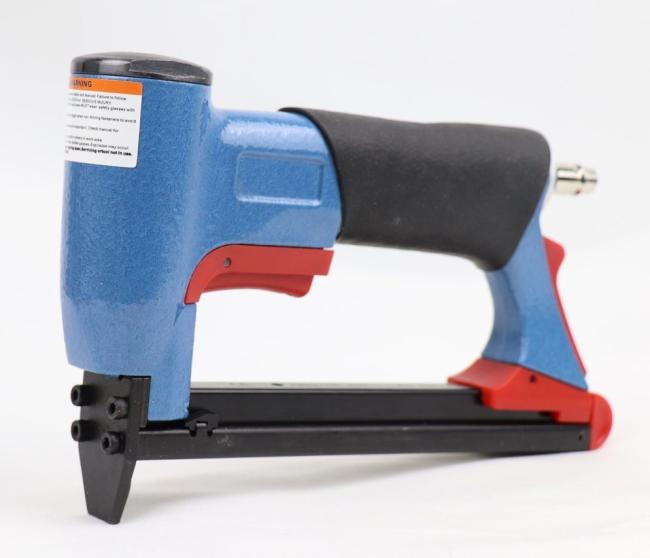 Durable Air Stapler Pneumatic Short Nose Staple Gun 22gauge for Furniture Decoration Upholstery 7116sn