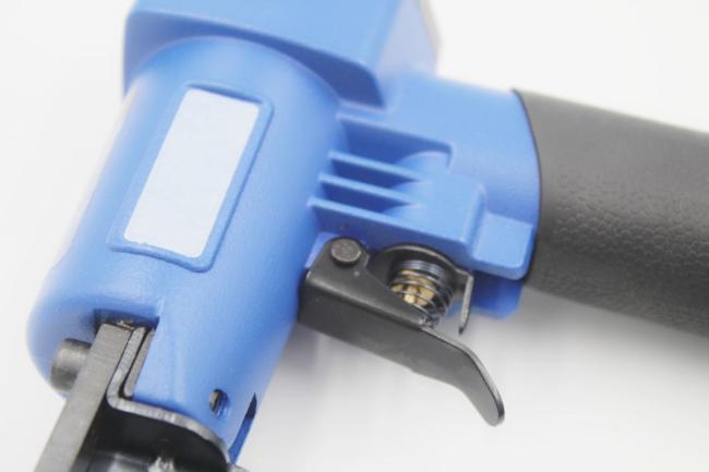 Hot Sale Durable 22gauge Fine Crown Air Pneumatic Staple Gun Air Stapler 1416 for Furniture Decoration