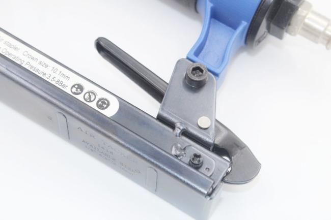 Hot Sale Durable 22gauge Fine Crown Air Pneumatic Staple Gun Air Stapler 1416 for Furniture Decoration