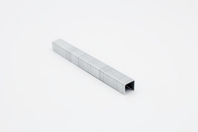 84 Series Galvanized Industrial Wire Staples 20 Gauge with High Quality 8408