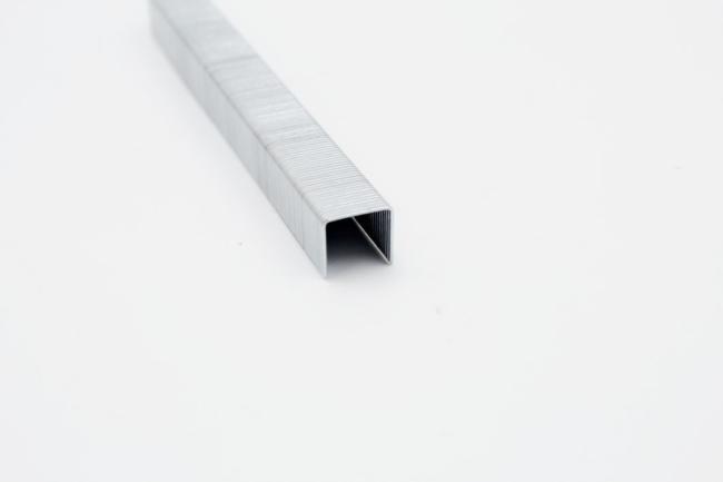 84 Series Galvanized Industrial Wire Staples 20 Gauge with High Quality 8408