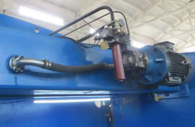 China Máquina de dobra automática do freio da imprensa do CNC do freio da imprensa hidráulica do CNC da placa de aço à venda
