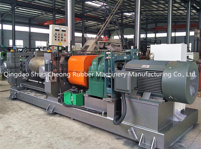 Rubber mixing mill detailed view