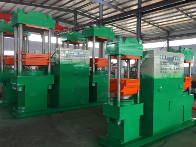 Vulcanizing press complete assembly