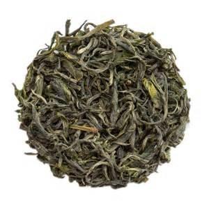 Chine Thé vert Mao Jian au goût sucré, thé vert biologique vert vif à vendre