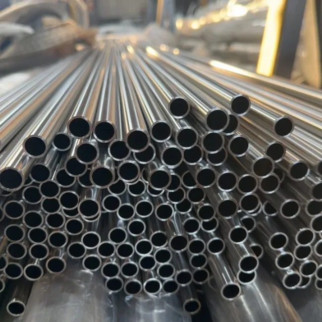 Duplex Stainless Steel Seamless Pipe Steel Pipe S32205 S31803 S32750 2205 2507 31803 for Fluid Transportboiler Heat Exchanger Oil Cracking High Pressure Boiler