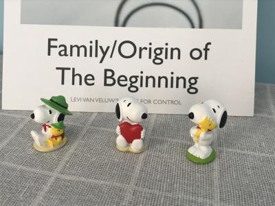 China Figuras Snoopy decorativas interiores del OEM mini con precio al por mayor en venta