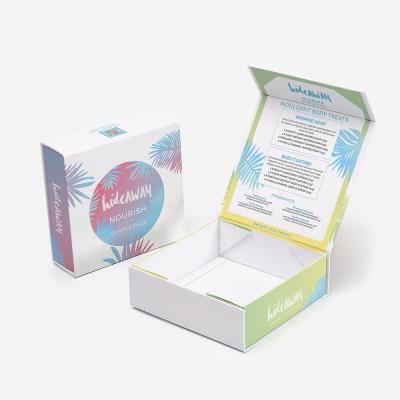 China Cajas de cartón rígidas coloridas en venta