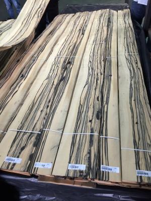 China Practical Heatproof Eco Wood Veneer , Multipurpose Natural Timber Veneer for sale