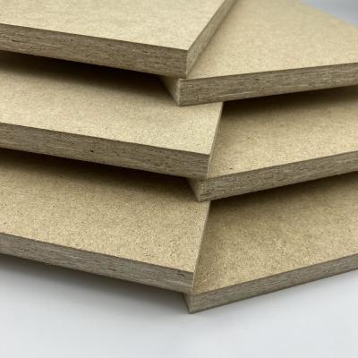 China 550-650kg/m3 OSB Oriented Strand Board Multipurpose Lightweight for sale