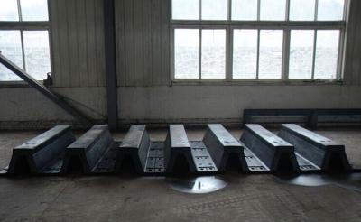 China Arch Type Marine Rubber Fender Suitable For All Kinds Of Ports & Docks for sale
