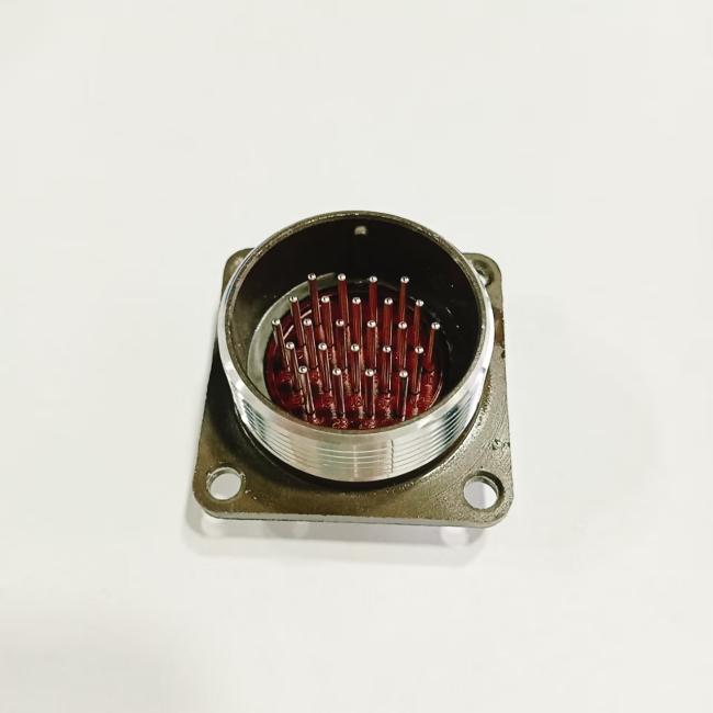 2PM27J24Z2 Connector Front View