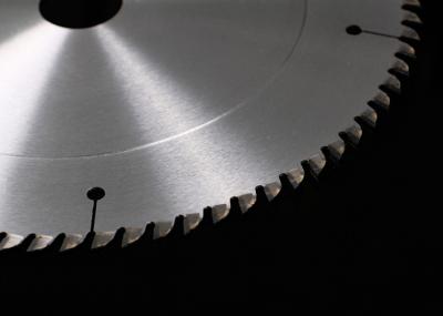 China Rendimiento fino circular de acero japonés 205m m de la placa de hoja de sierra de la tabla del corte alto en venta