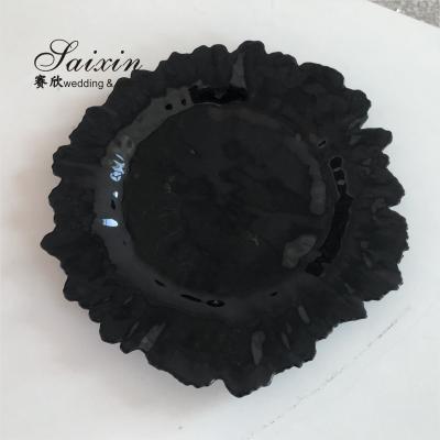 China ZT-P055 Saixin New Design Black Snowflake Glass Charger Plate For Wedding en venta