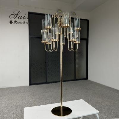 中国 New Tall Gold Candle Stand Metal Candelabra For Wedding Centerpieces 販売のため
