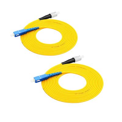 Chine Fibre optique adaptée aux besoins du client de corde de correction, mode unitaire recto Fc à la corde de correction de fibre de LC à vendre
