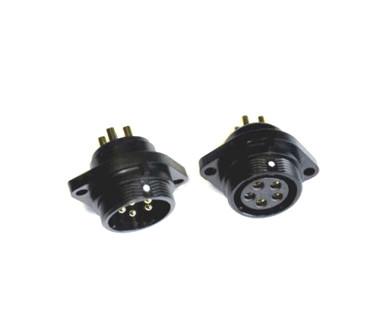 China IP68 Waterproof o conector da tomada do cabo da soldadura GM2113 com flange 5 - Calibre de diâmetro de fios 10 à venda