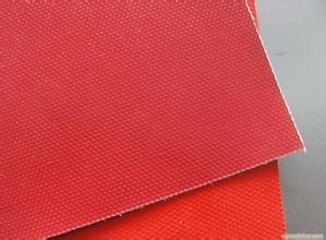 China Tecido de fibra de vidro revestido de silicone vermelho, -50oC- 1000oC Tecido de fibra de vidro de alta temperatura à venda