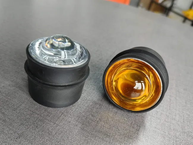 360 Degree Reflective Glass Road Stud Tempered Cat Eye Road Stud for Highway and Landscape Pathway Safety