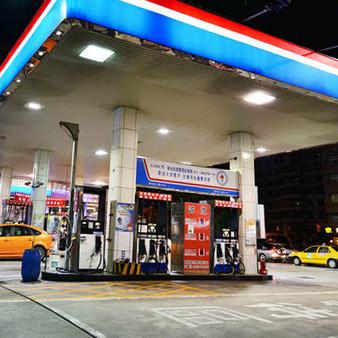China PU Roof Gasoline Station Canopy Construction 100-300m For Steel Structure for sale