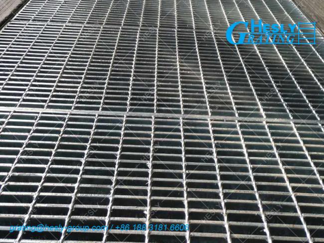 HESLY Heavy duty grating
