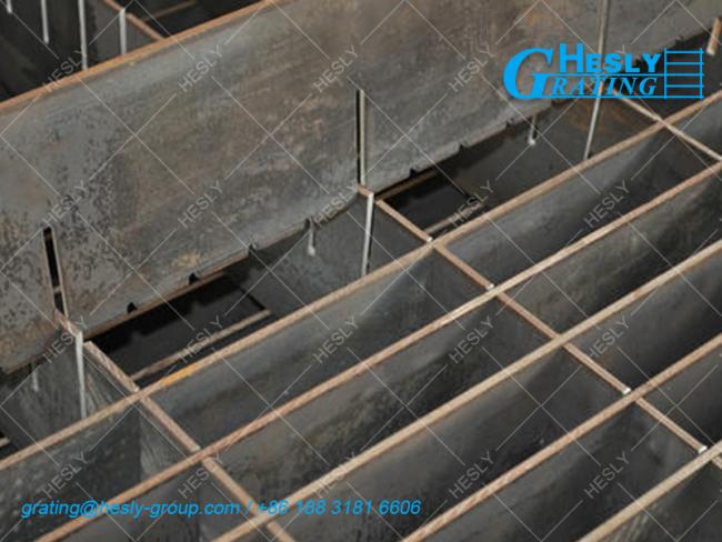 press locked bar grating