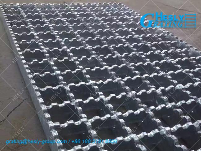 serrated bar grating factory China