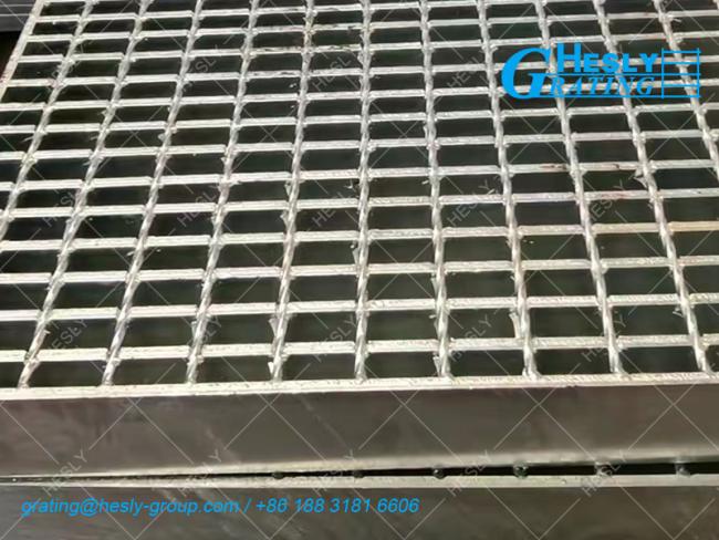 Narrow Opening Steel Grating