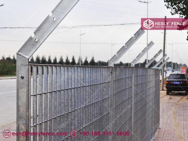 HESLY Metal Grating Fence